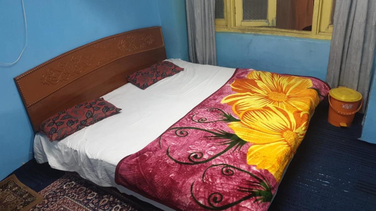 Lake Boulevard Guest House Srinagar  Ngoại thất bức ảnh