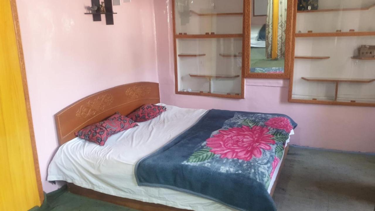 Lake Boulevard Guest House Srinagar  Ngoại thất bức ảnh